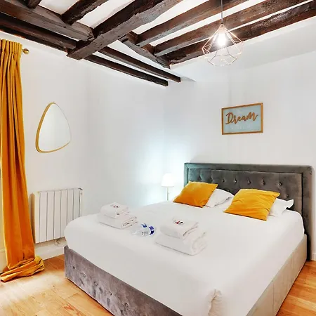 Confort Et Charme Pour 6 A Republioque Apartment Paris